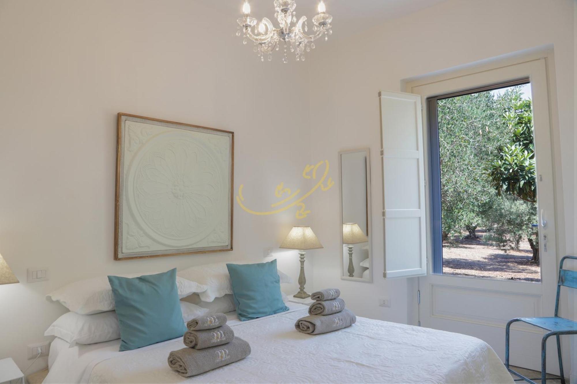 Td Dimora Del Giglio With Organic Garden With Pool Villa Ostuni Buitenkant foto