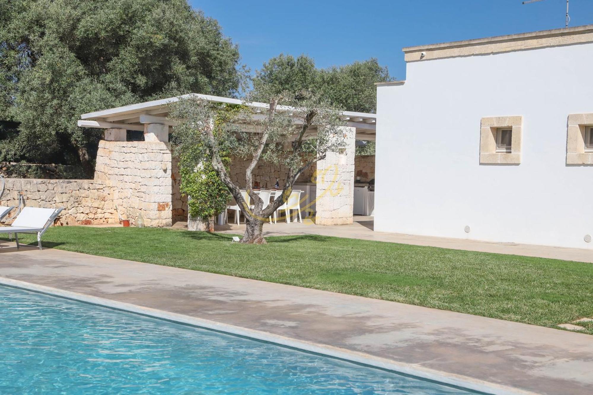 Td Dimora Del Giglio With Organic Garden With Pool Villa Ostuni Buitenkant foto