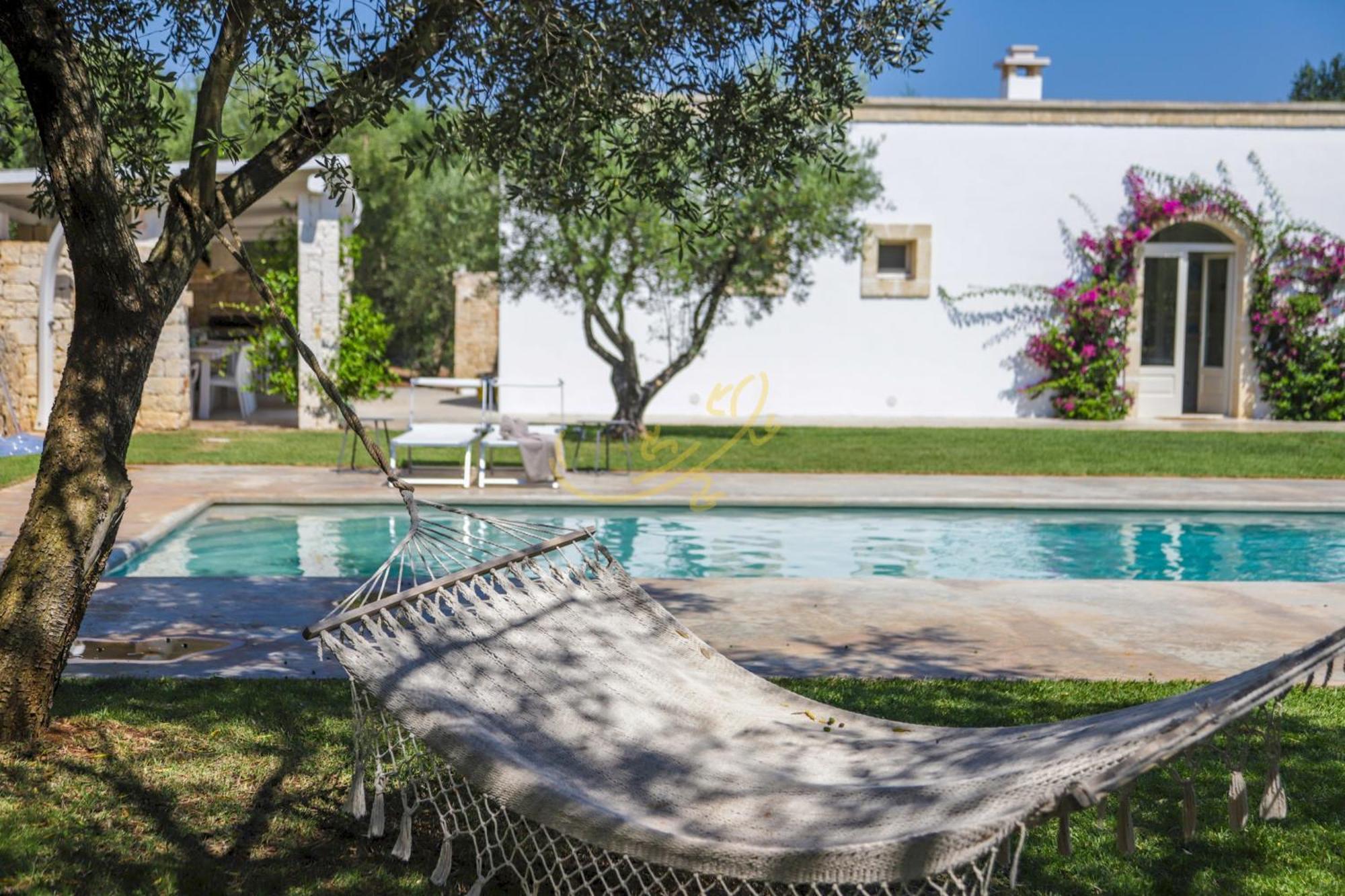 Td Dimora Del Giglio With Organic Garden With Pool Villa Ostuni Buitenkant foto