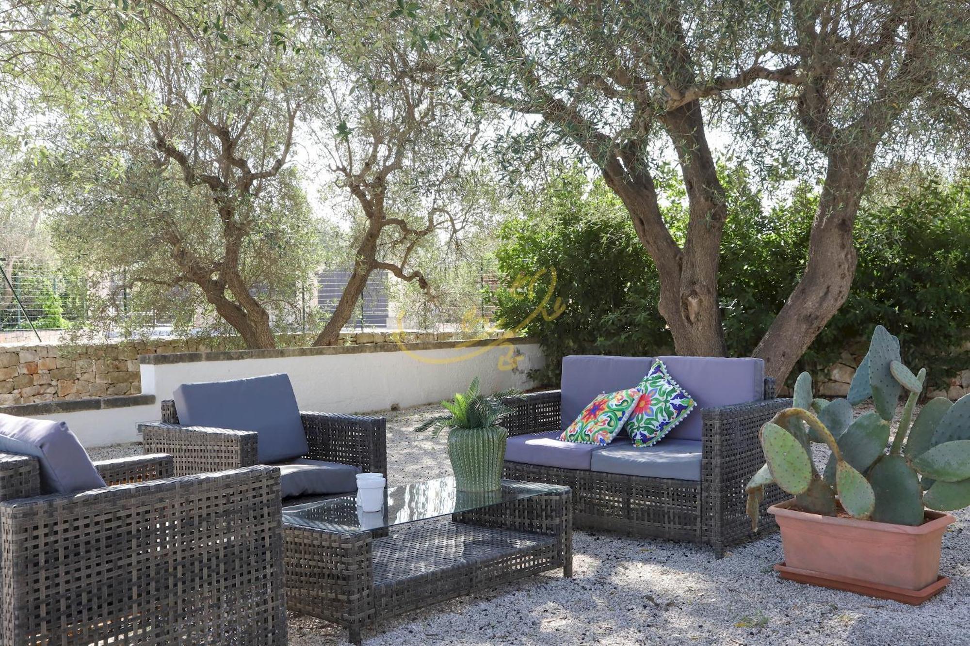 Td Dimora Del Giglio With Organic Garden With Pool Villa Ostuni Buitenkant foto
